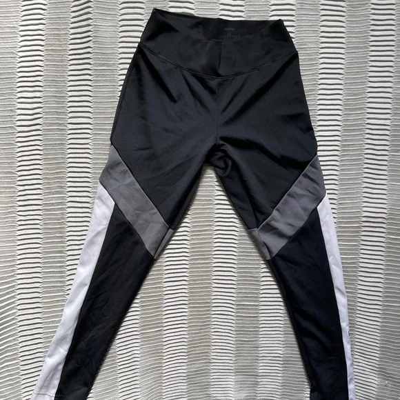 Adidas Leggings - Picture 4 of 5